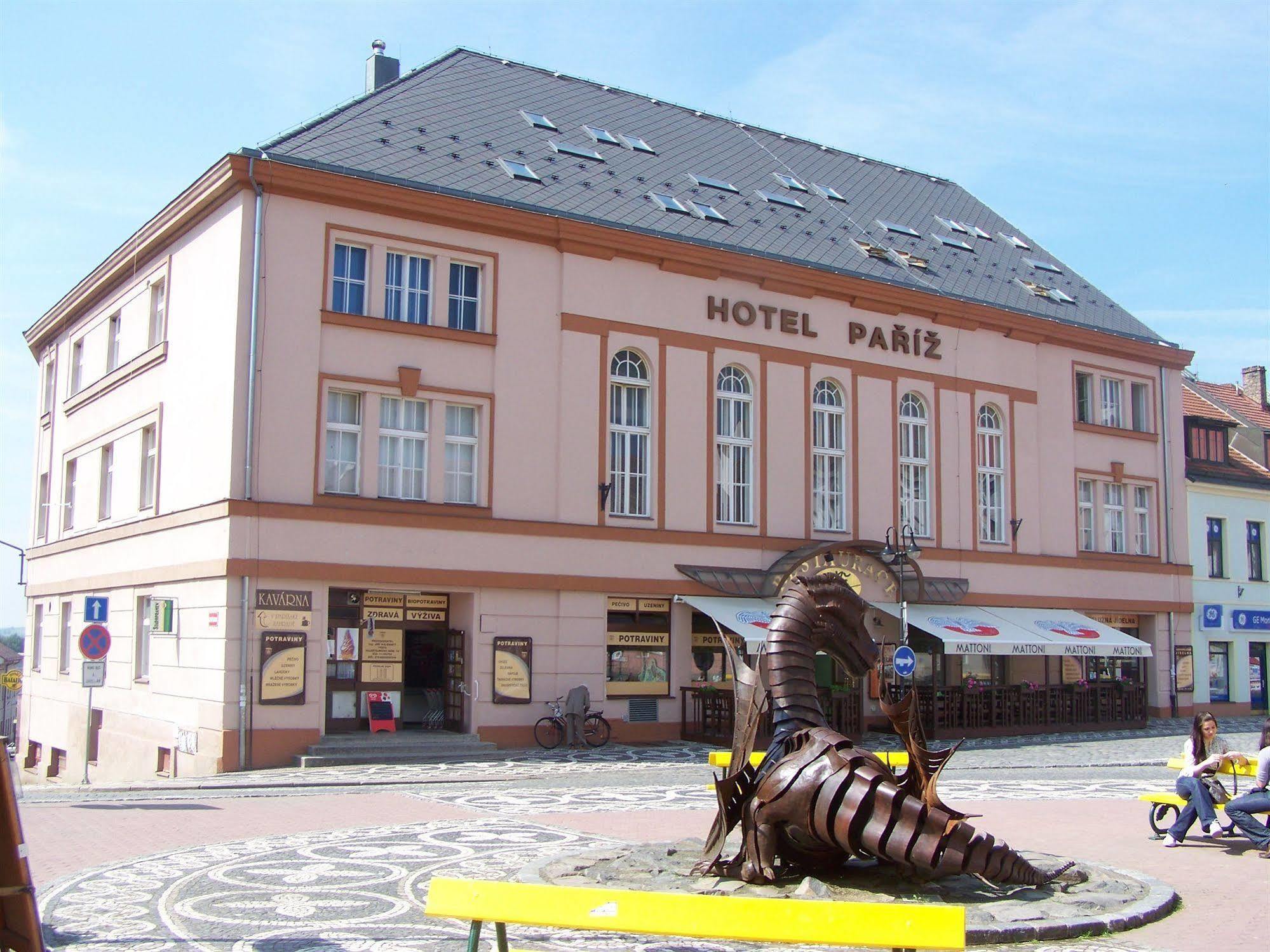 Hotel Paříž Jicin Exterior foto
